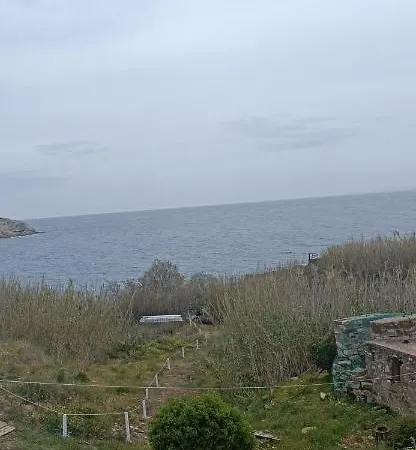 Peristeronas Nyaraló *