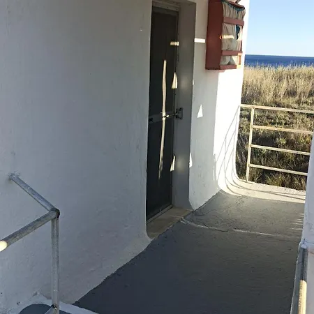 Peristeronas Nyaraló Liaropá