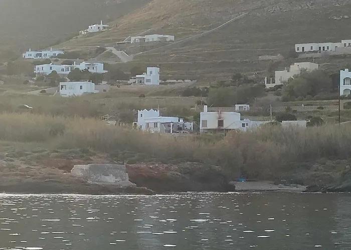 Peristeronas Casa de Férias *